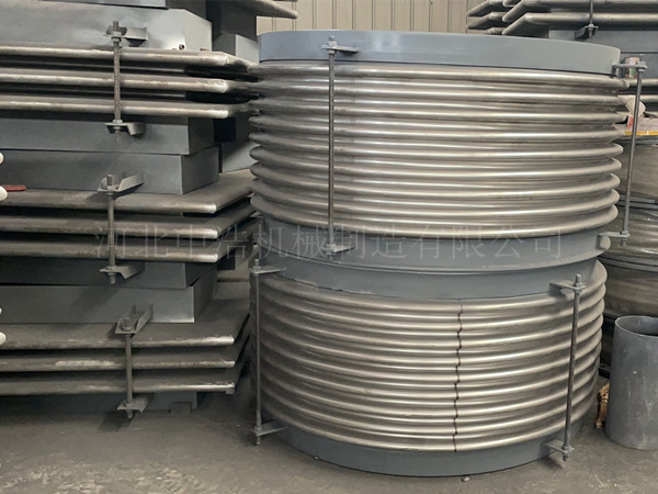 焊接不鏽鋼金屬（shǔ）膨脹（zhàng）節