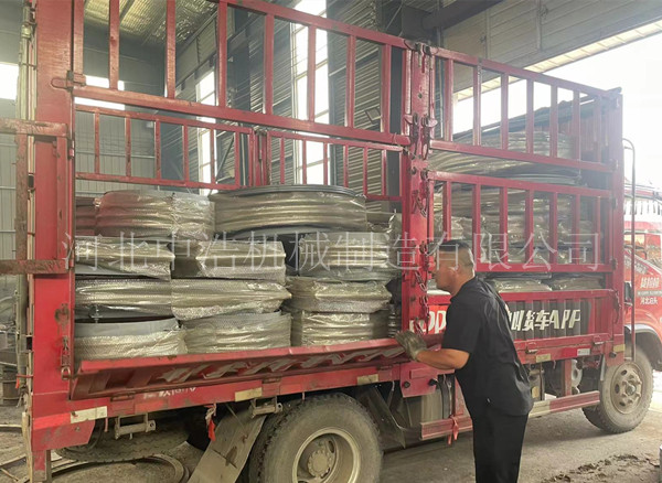 304不鏽鋼伸縮節（jiē）